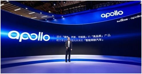 智能駕駛浪潮涌動 巨頭競逐，軟件服務成新戰(zhàn)場